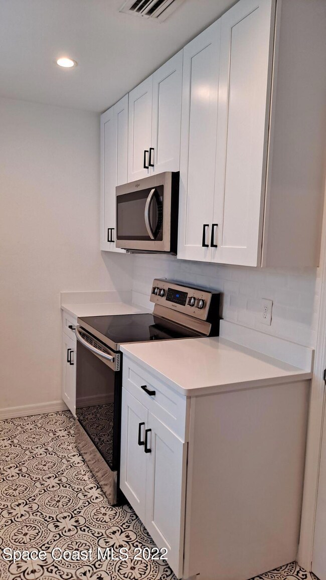 1409 N. Fiske -  Kitchen 3