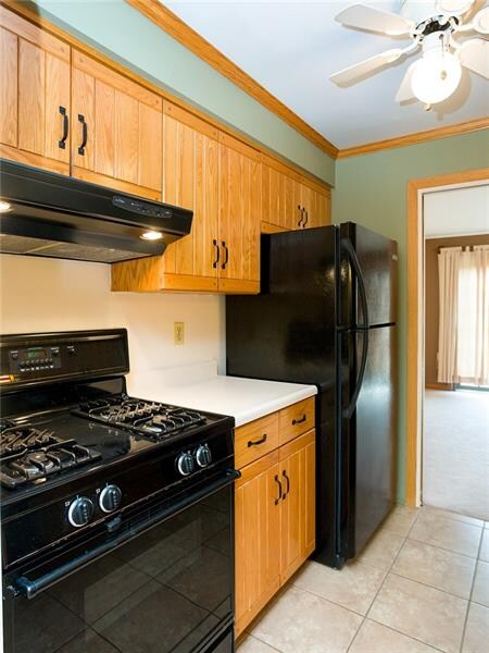 Like new appliances are included.