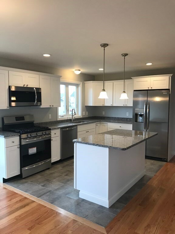 79 Pulaski St, Fall River, MA 02721 - photo 3