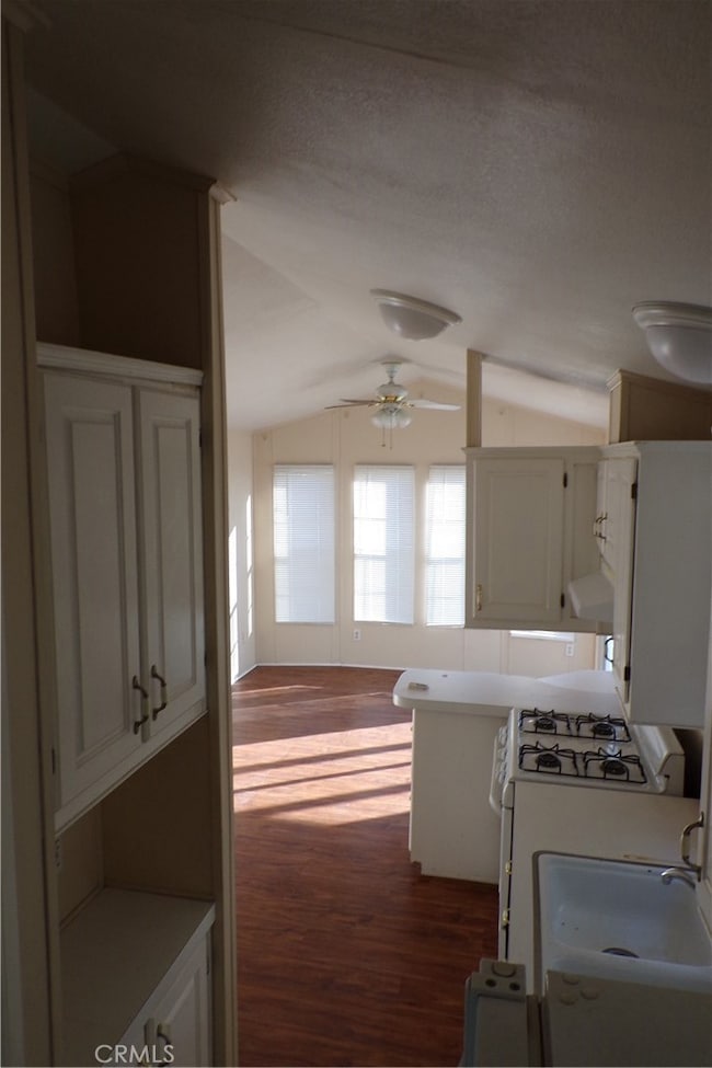 12710 3rd St unit SPC 103, Yucaipa, CA 92399 - photo 3