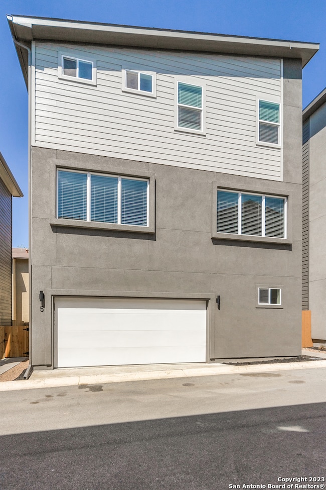 1618 W Lawndale Dr, San Antonio, TX 78209 - photo 2