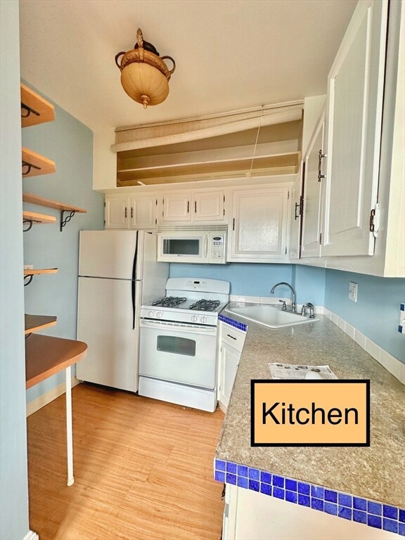 1161 Commonwealth Ave unit 8, Allston, MA 02134 - photo 4