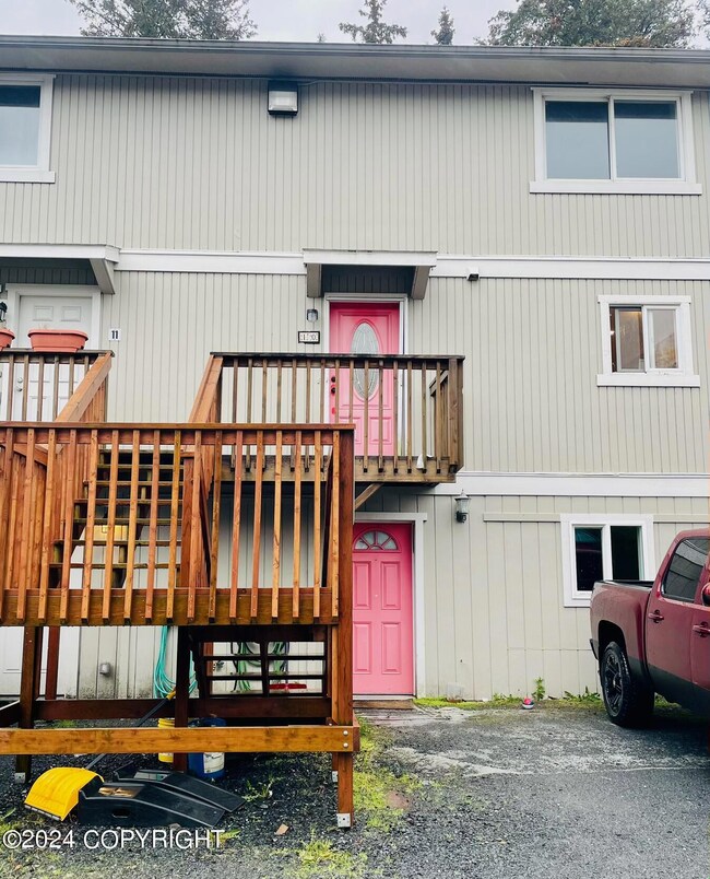 1218 Selief Ln unit 10, Kodiak, AK 99615 - photo 2