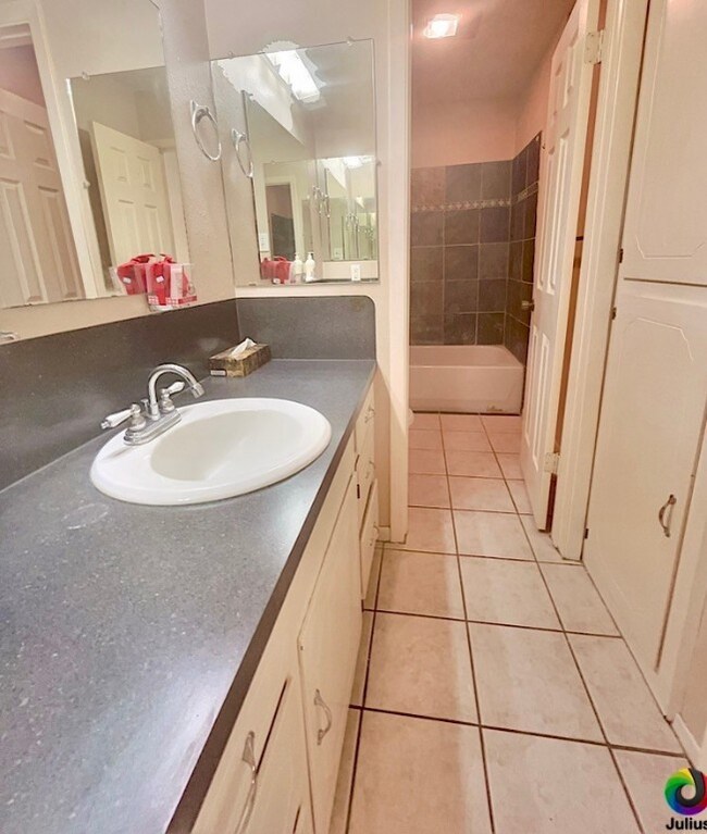 1702 N Fenner St, Beeville, TX 78102 - photo 7