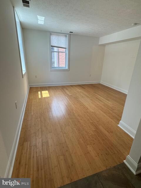 116 N Indian Aly unit 201, Winchester, VA 22601 - photo 4