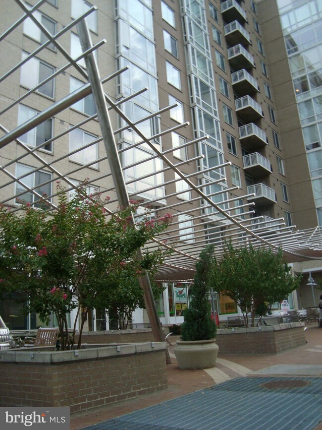 The Crescent unit 1307, Silver Spring, MD 20910 - photo 2