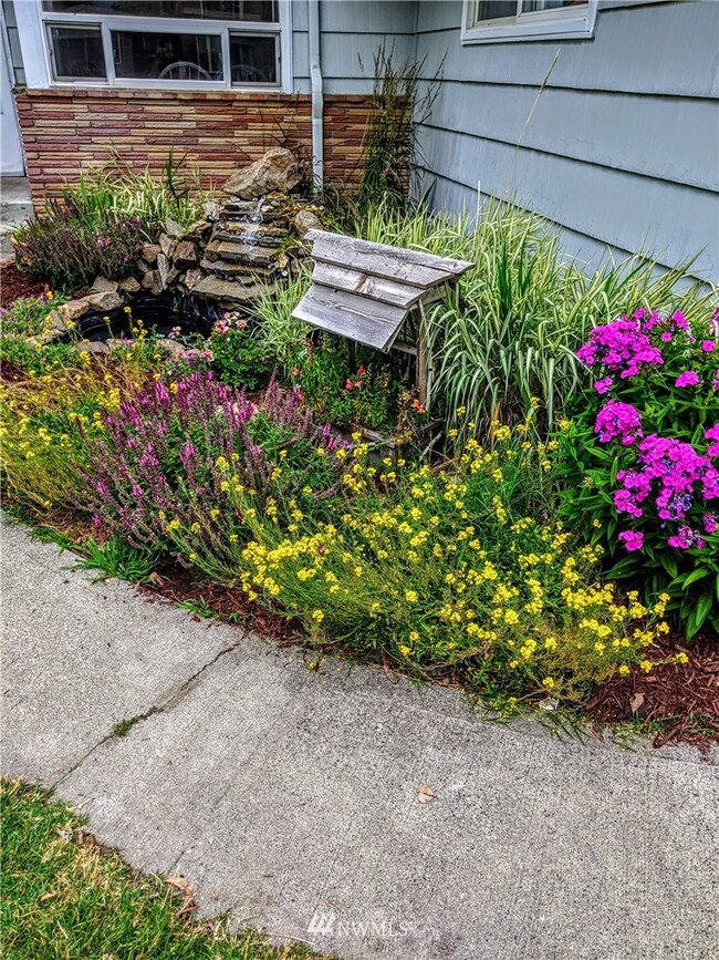 237 6th St NE, East Wenatchee, WA 98802 - photo 3