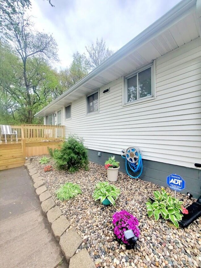 2221 Wallace St, Gary, IN 46404 - photo 6