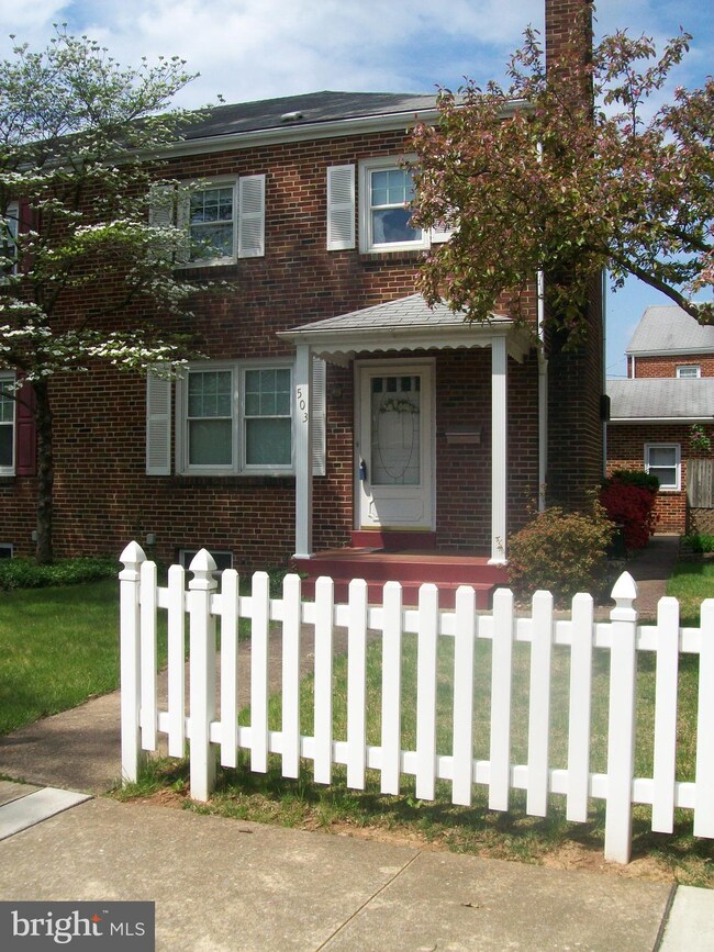 503 Vine St, Middletown, PA 17057 - photo 2