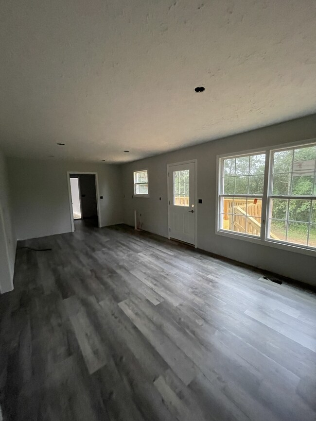 161 Dakota Place, Manchester, TN 37355 - photo 3