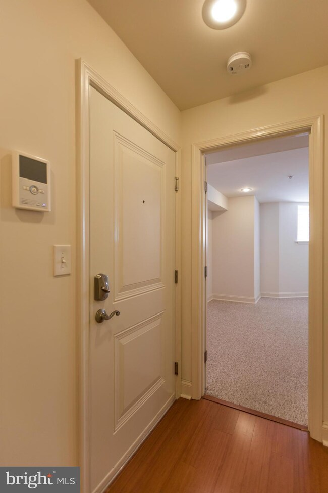 1121 N Calvert St unit 123, Baltimore, MD 21202 - photo 2