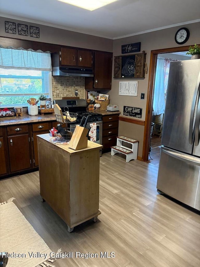 54 Ten Broeck Ave, Hudson, NY 12534 - photo 2