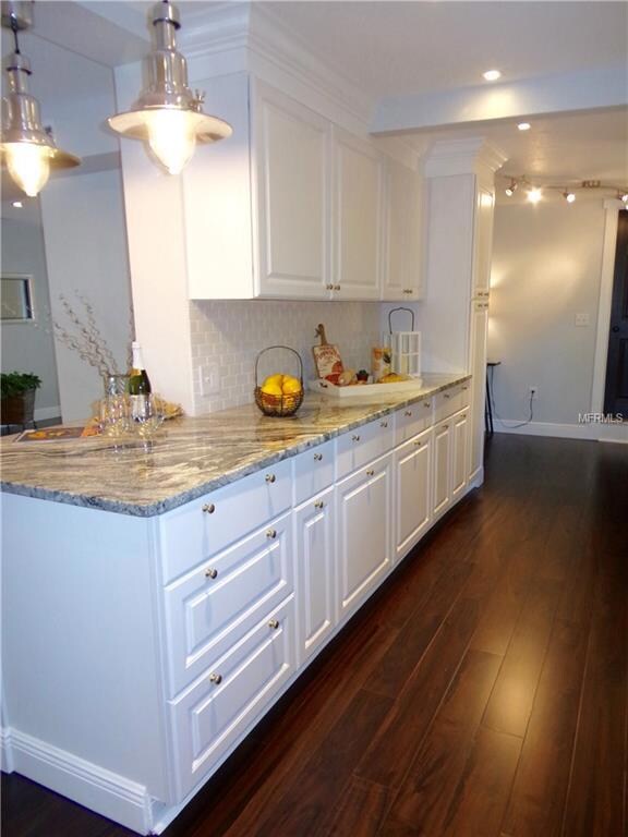 Kitchen- breakfast area