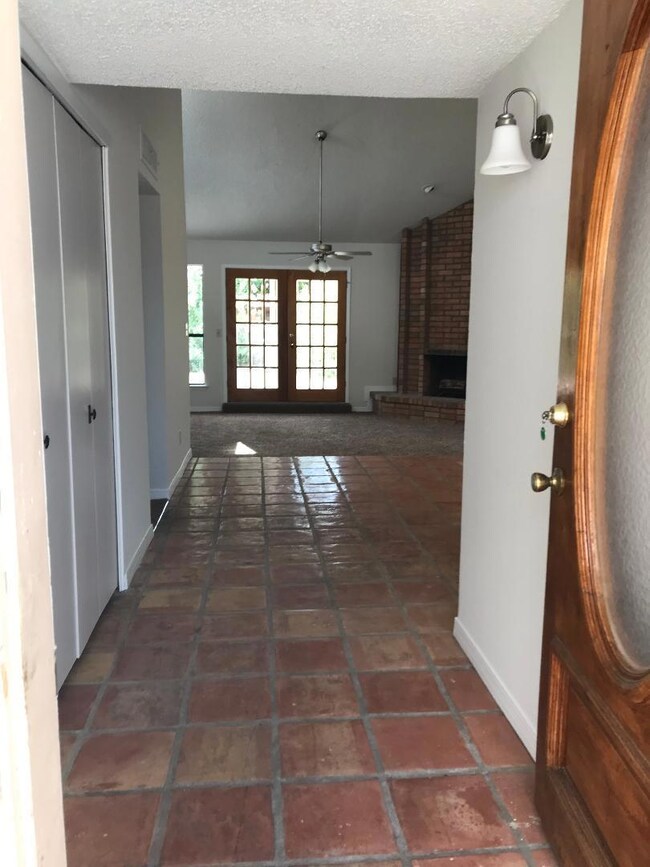 1741 Villa Santos Cir, El Paso, TX 79935 - photo 2