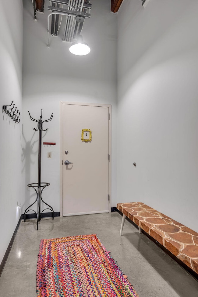 585 S Upper St unit 113, Lexington, KY 40508 - photo 2