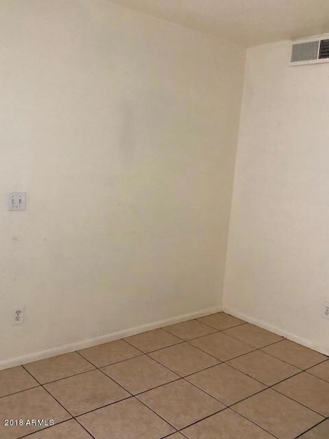 12470 W Amy Dr unit 4, Surprise, AZ 85378 - photo 5