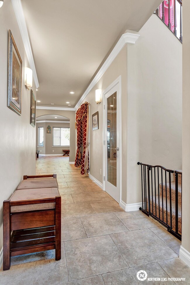 9_Hallway