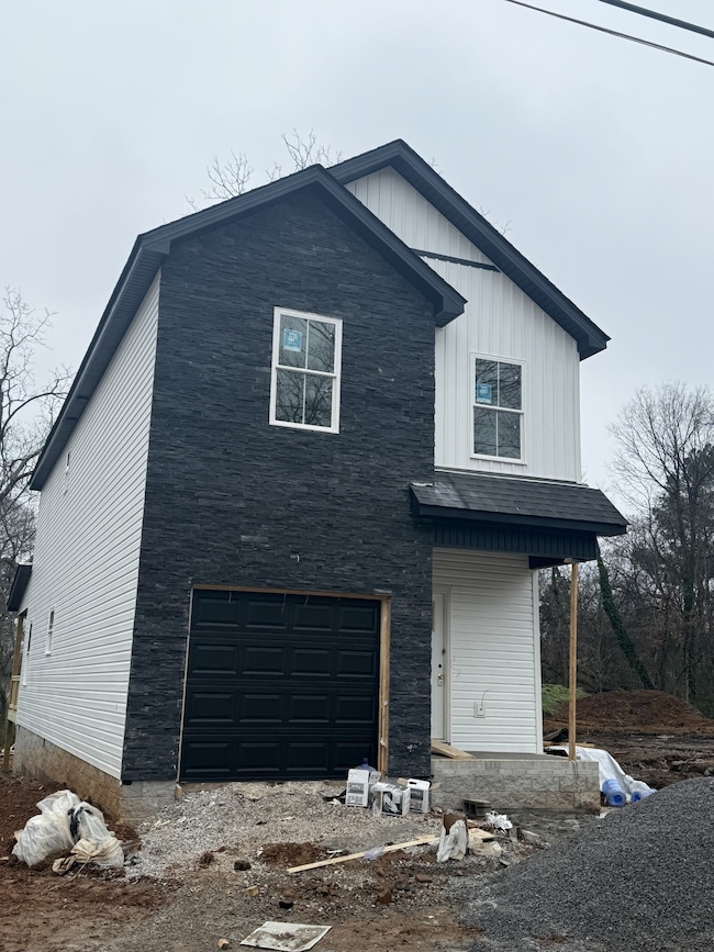 811 Gracey Ave, Clarksville, TN 37040 - photo 2