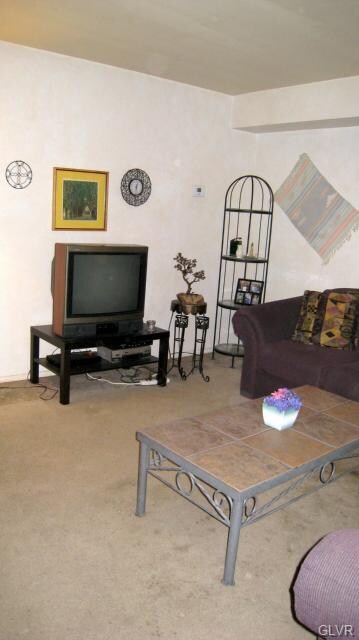 48 Eisenhower Cir, Whitehall, PA 18052 - photo 6