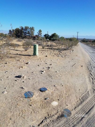 DANA & SUNLAND LOOKING NORTH