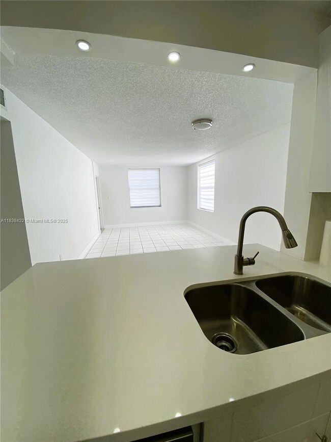 Westland Gardens unit 115, Hialeah, FL 33012 - photo 5