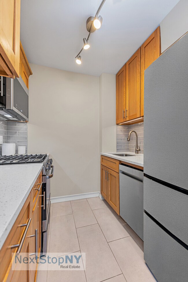 Sutton East unit 2, New York, NY 10022 - photo 4