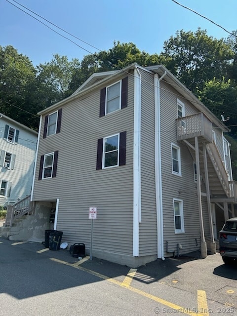 47 Gilbert St unit 1, Derby, CT 06418 - photo 3