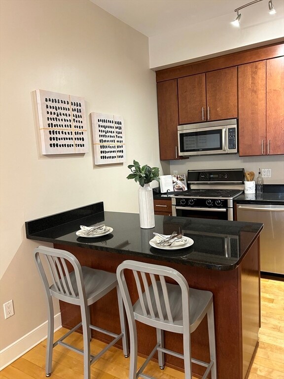 27 Wheeler St unit 120, Cambridge, MA 02138 - photo 2