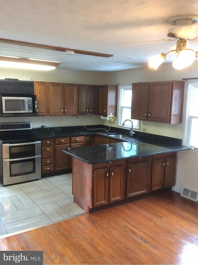 123 Yost St, Manassas Park, VA 20111 - photo 7