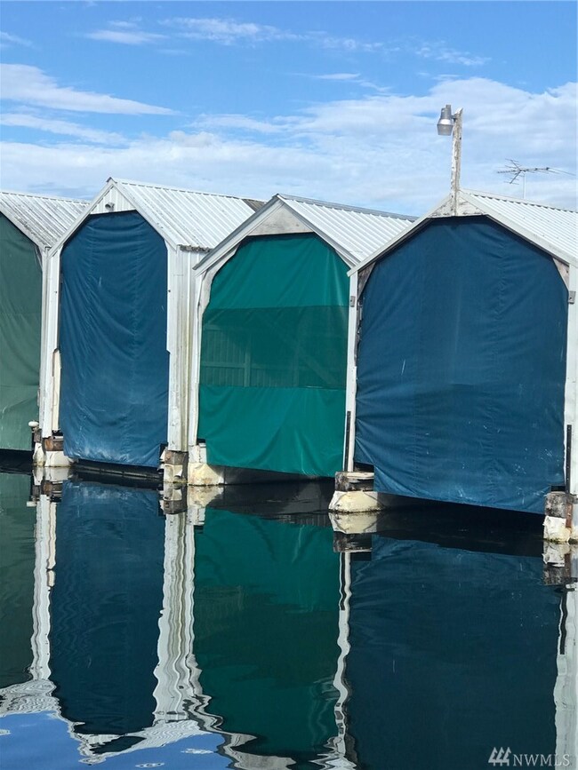 1855 E Day Island Blvd W unit B-6, University Place, WA 98466 - photo 6