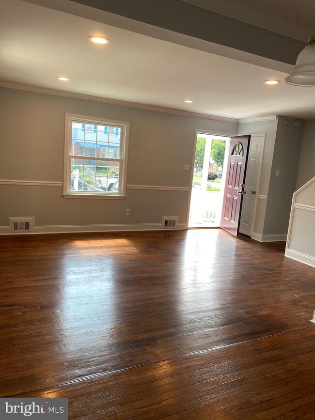 5824 Shoshone Dr, Oxon Hill, MD 20745 - photo 5