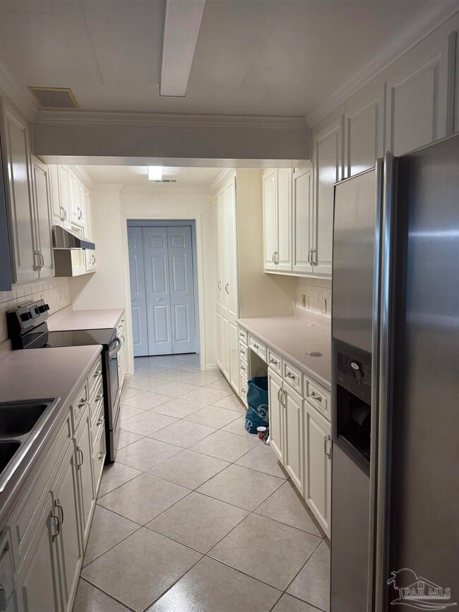 3845 Belle Meade Ct unit B,C, Pensacola, FL 32503 - photo 2