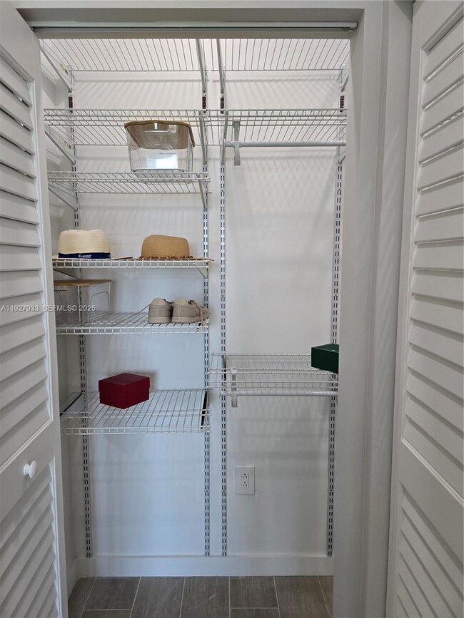 Le Parc at Brickell unit 809, Miami, FL 33129 - photo 7