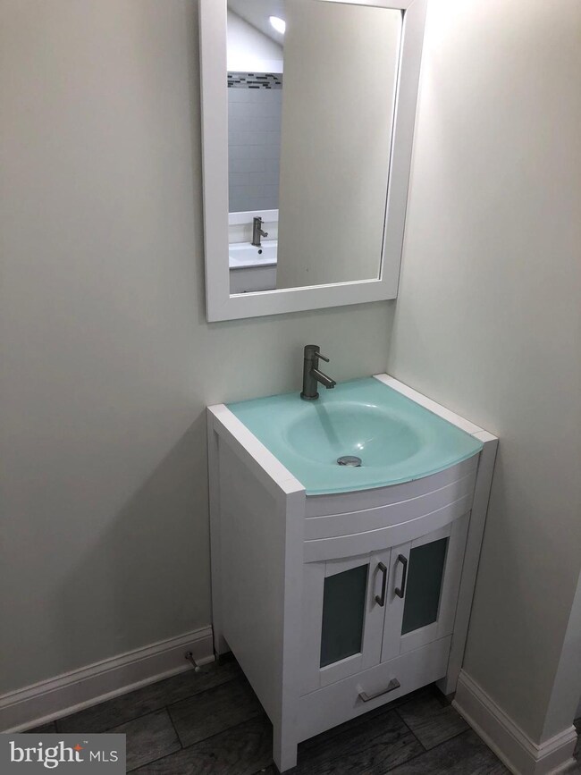 425 Dekalb St unit 4, Norristown, PA 19401 - photo 5