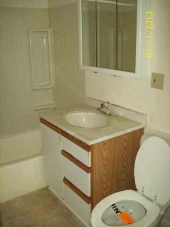 18135 Mary Ann Ln, Country Club Hills, IL 60478 - photo 3