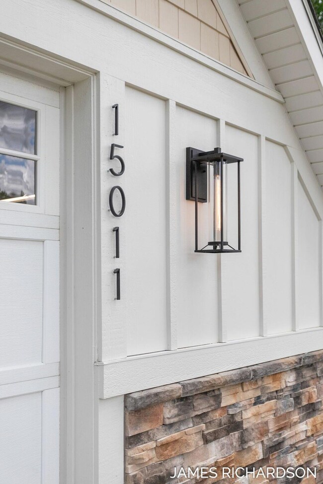 4-web-or-mls-15011-greybirch-ln