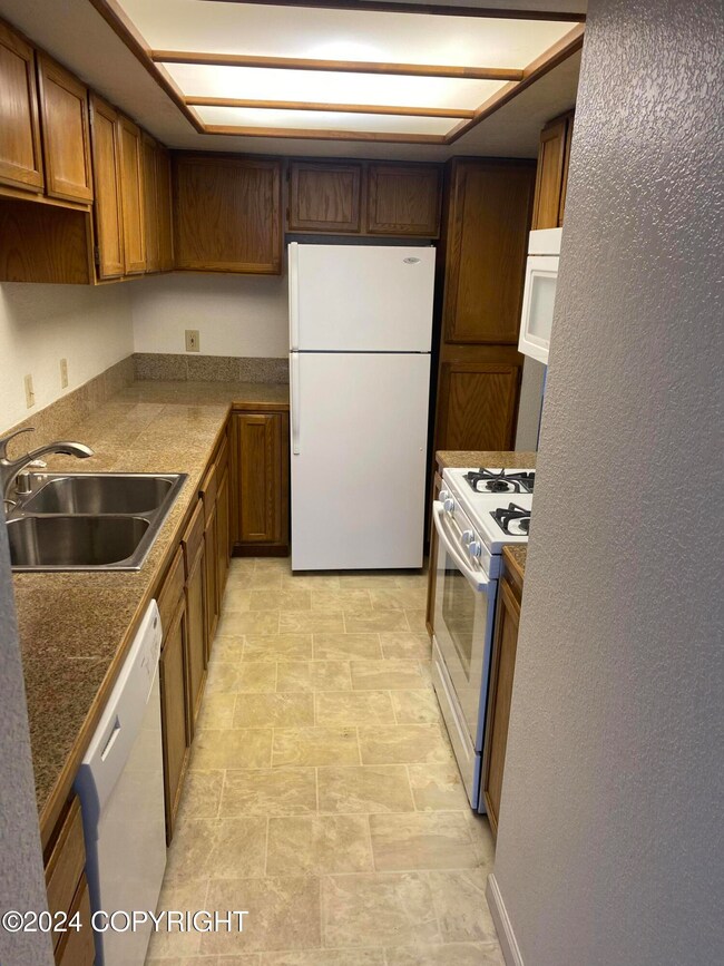 1265 Norman St unit 17, Anchorage, AK 99504 - photo 2