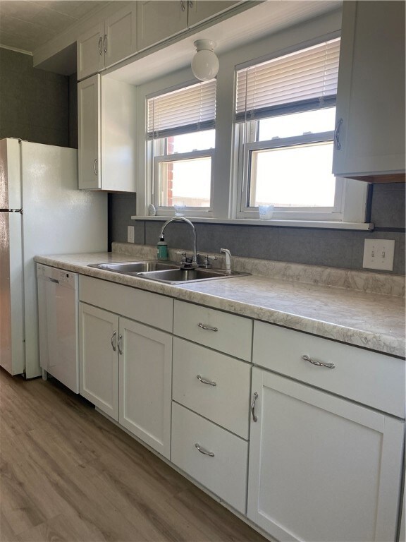 1015 N 4th St, Effingham, IL 62401 - photo 2