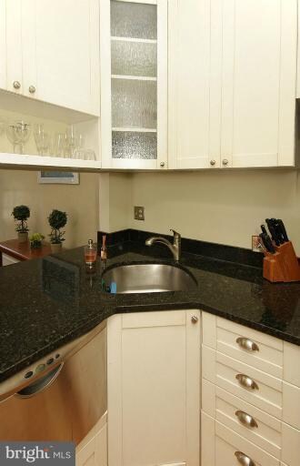 2017 Kalorama Rd NW unit 2, Washington, DC 20009 - photo 6