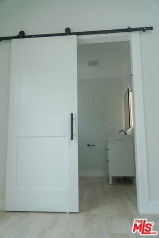 21819 Dumetz Rd, Woodland Hills, CA 91364 - photo 6