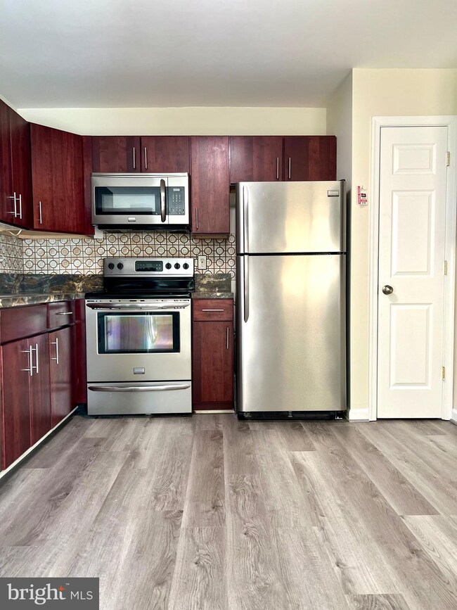 11490 Laurelwalk Dr, Laurel, MD 20708 - photo 7