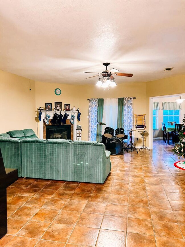 28 Crimson Ln, Picayune, MS 39466 - photo 3