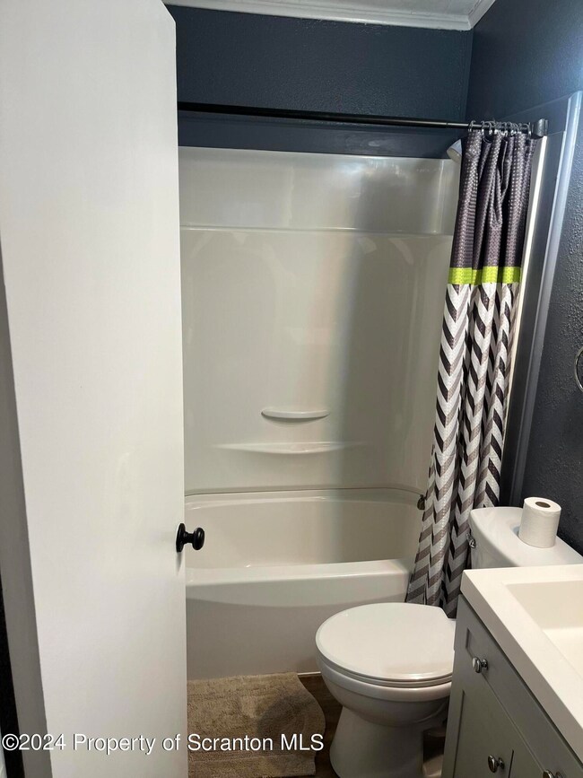 7 Bruno Dr, Throop, PA 18512 - photo 5