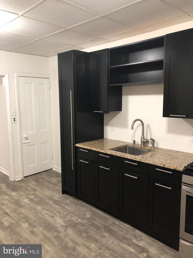 728 Walnut St, Camden, NJ 08103 - photo 6