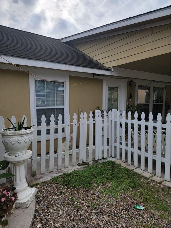 7700 Bauman Rd, Houston, TX 77022 - photo 3