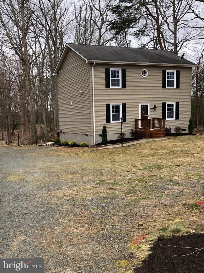 5229 Sumerduck Rd, Sumerduck, VA 22742 - photo 2