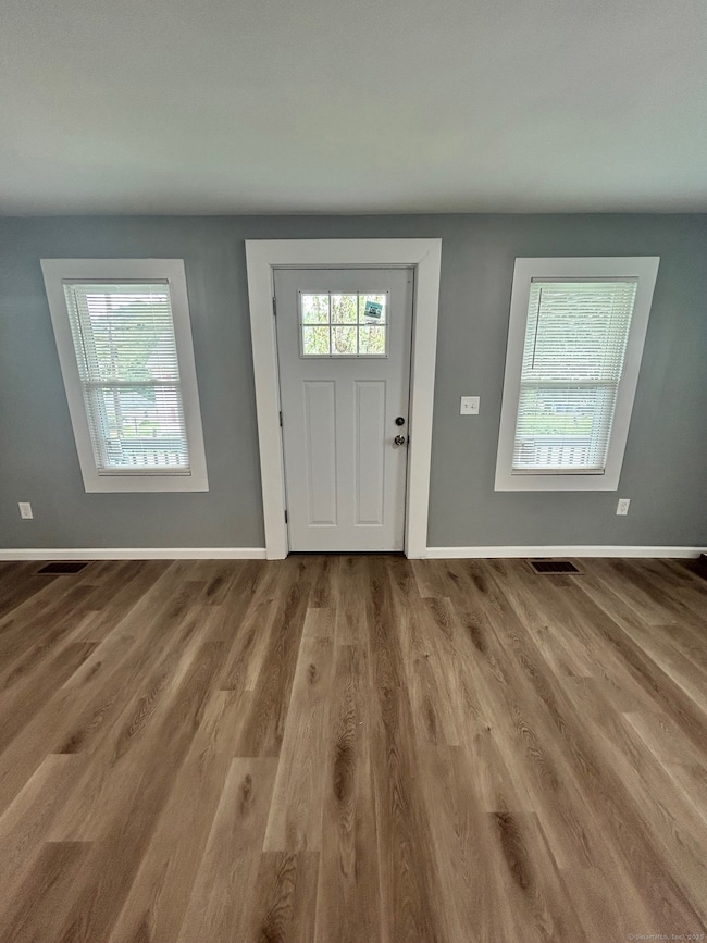 42 Litchfield St, Thomaston, CT 06787 - photo 5