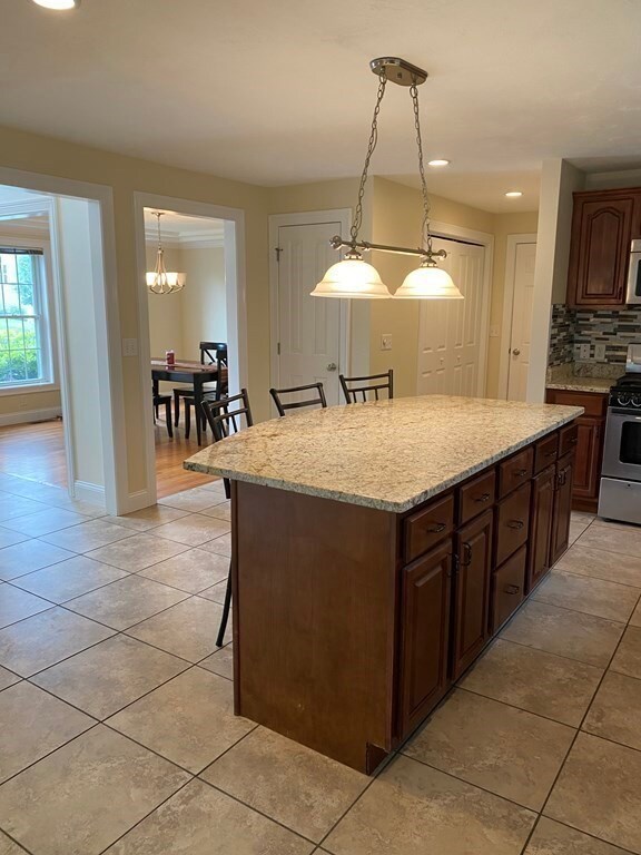 44 Vista Cir, Holden, MA 01520 - photo 5