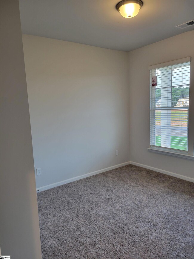 2069 Dr, Boiling Springs, SC 29349 - photo 7