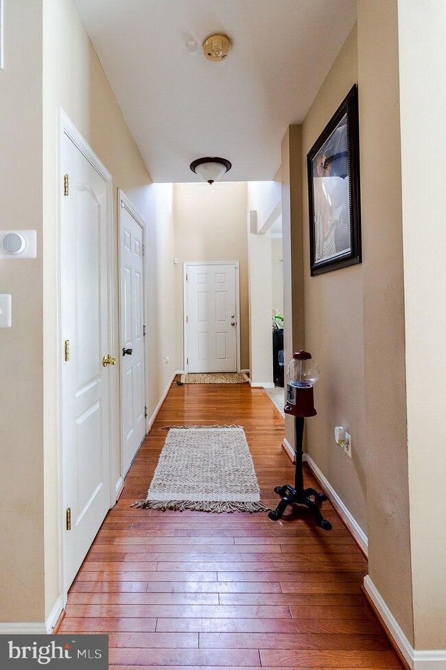 15615 Gillmore Greens Ct, Brandywine, MD 20613 - photo 5